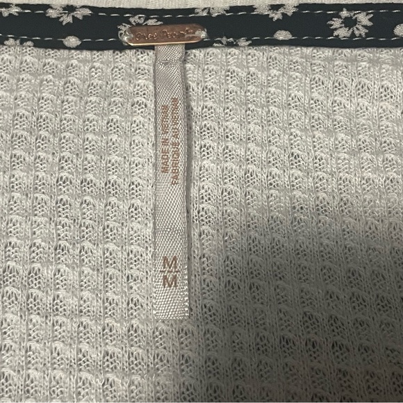 Free People Auxton thermal wrap top size medium VGUC - Picture 5 of 10